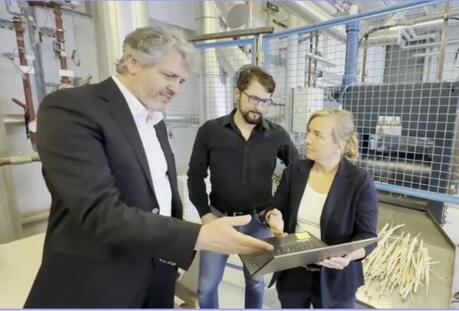 Scrimber Diskussion an der Maschine